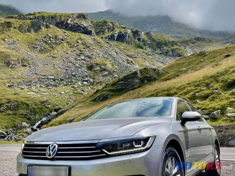 2018' Volkswagen Passat photo #1