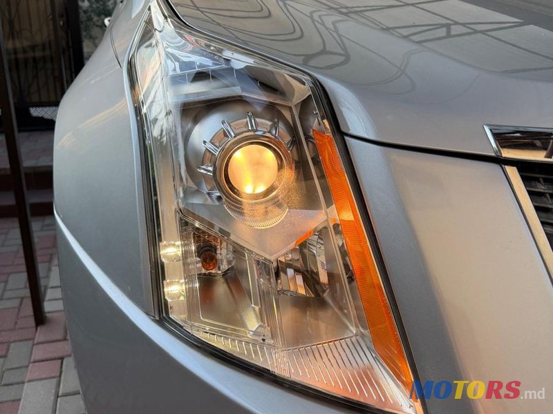 2011' Cadillac SRX photo #4
