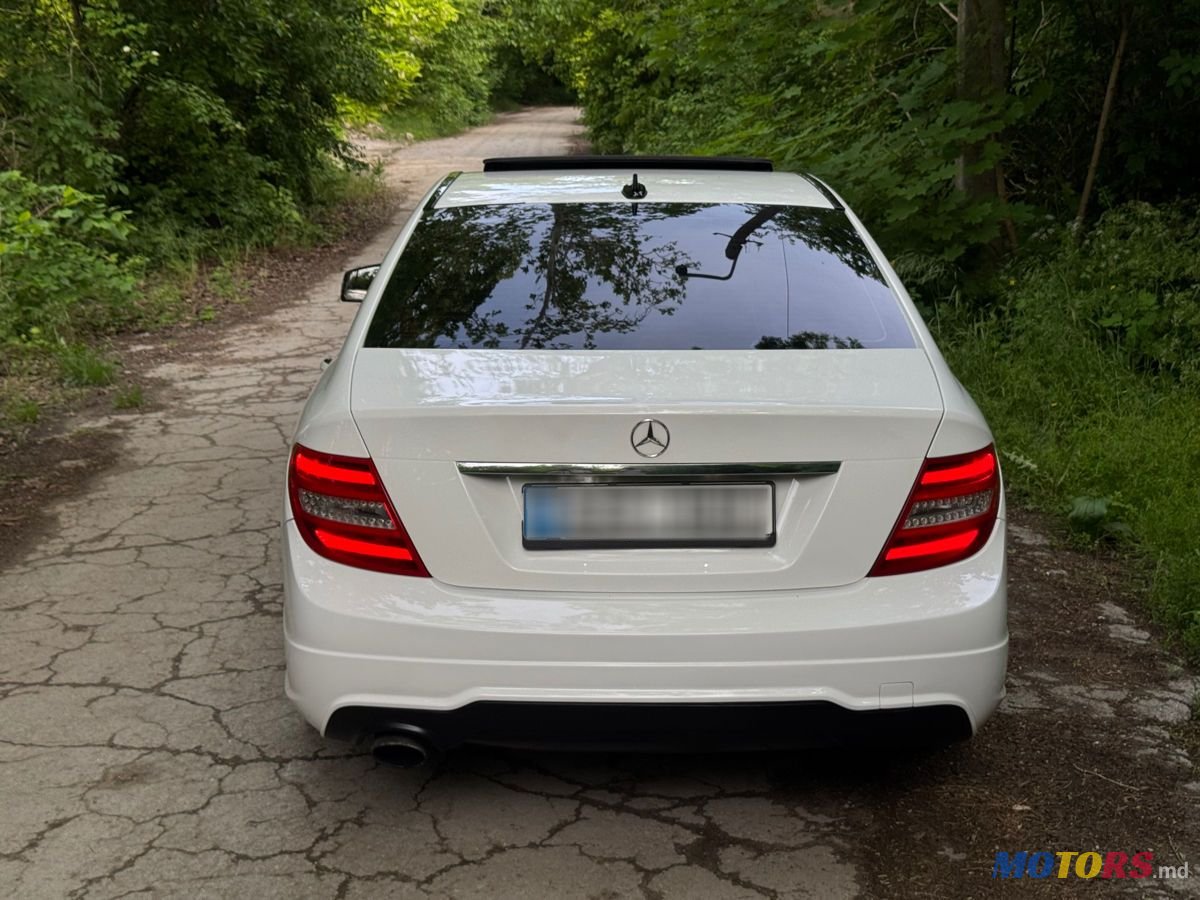 2013' Mercedes-Benz C-Class photo #4
