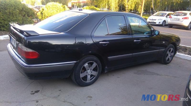 1998' Mercedes-Benz E-Class photo #1