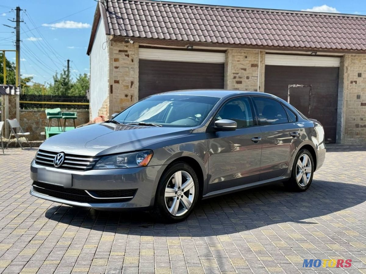 2014' Volkswagen Passat photo #1