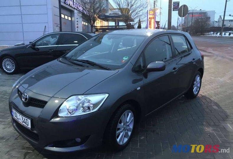 2008' Toyota Auris photo #1