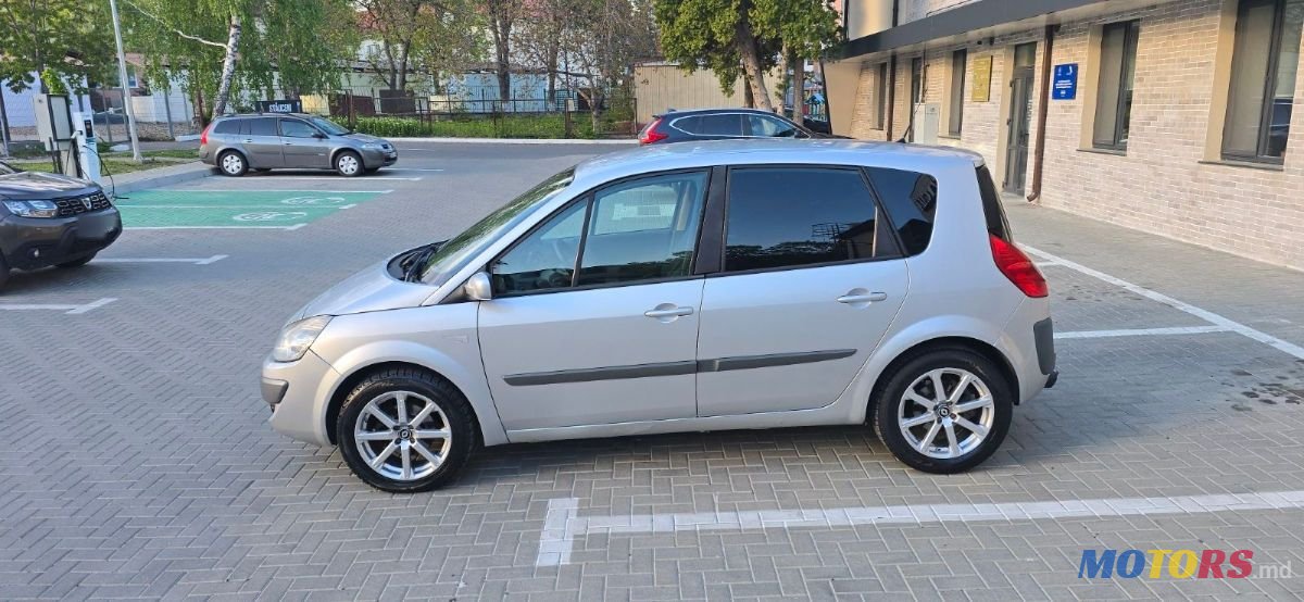 2008' Renault Scenic photo #6