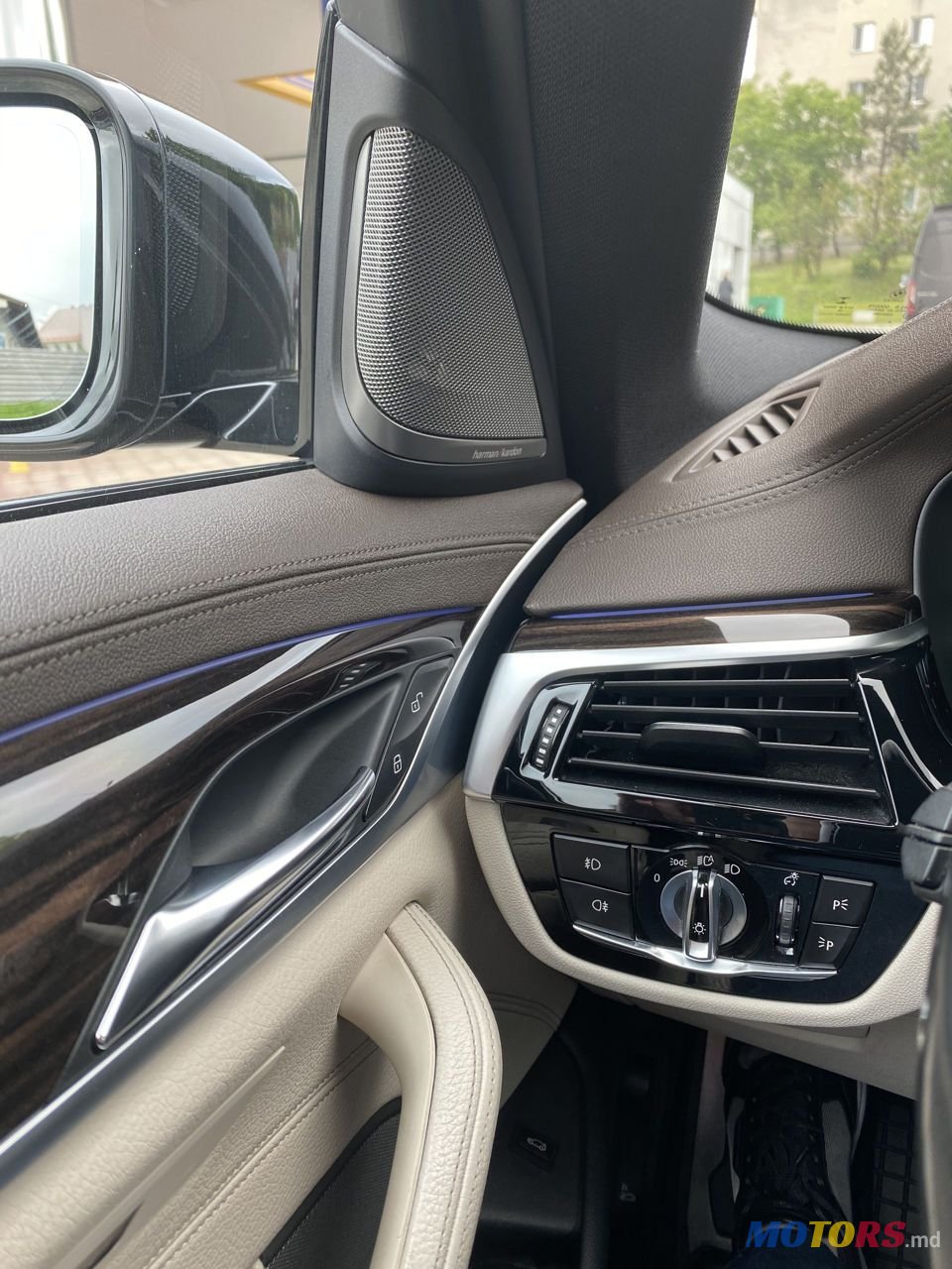 2017' BMW 5 Series photo #4