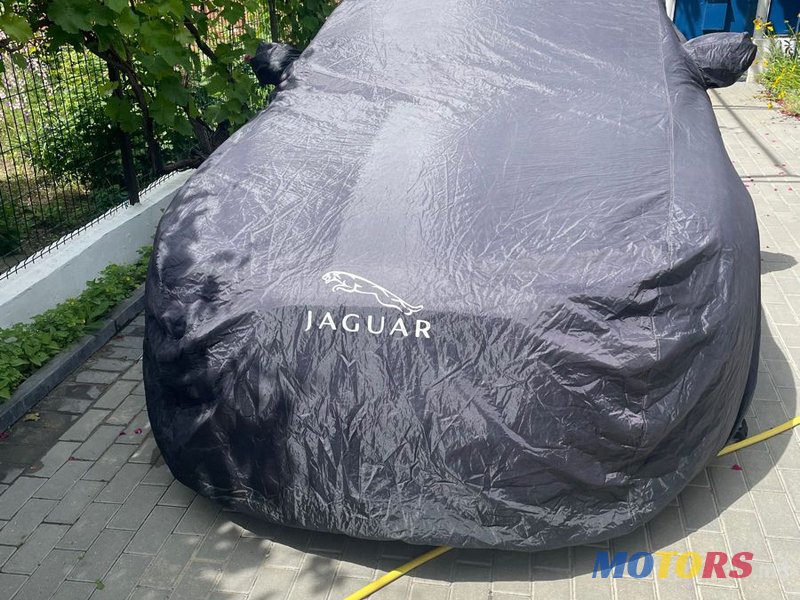 2013' Jaguar XF photo #6