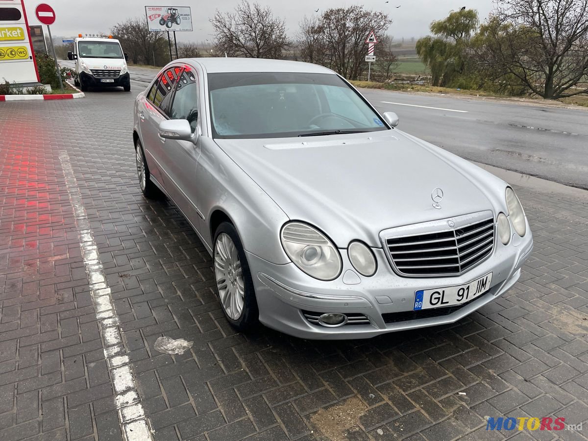 2008' Mercedes-Benz E Класс photo #5