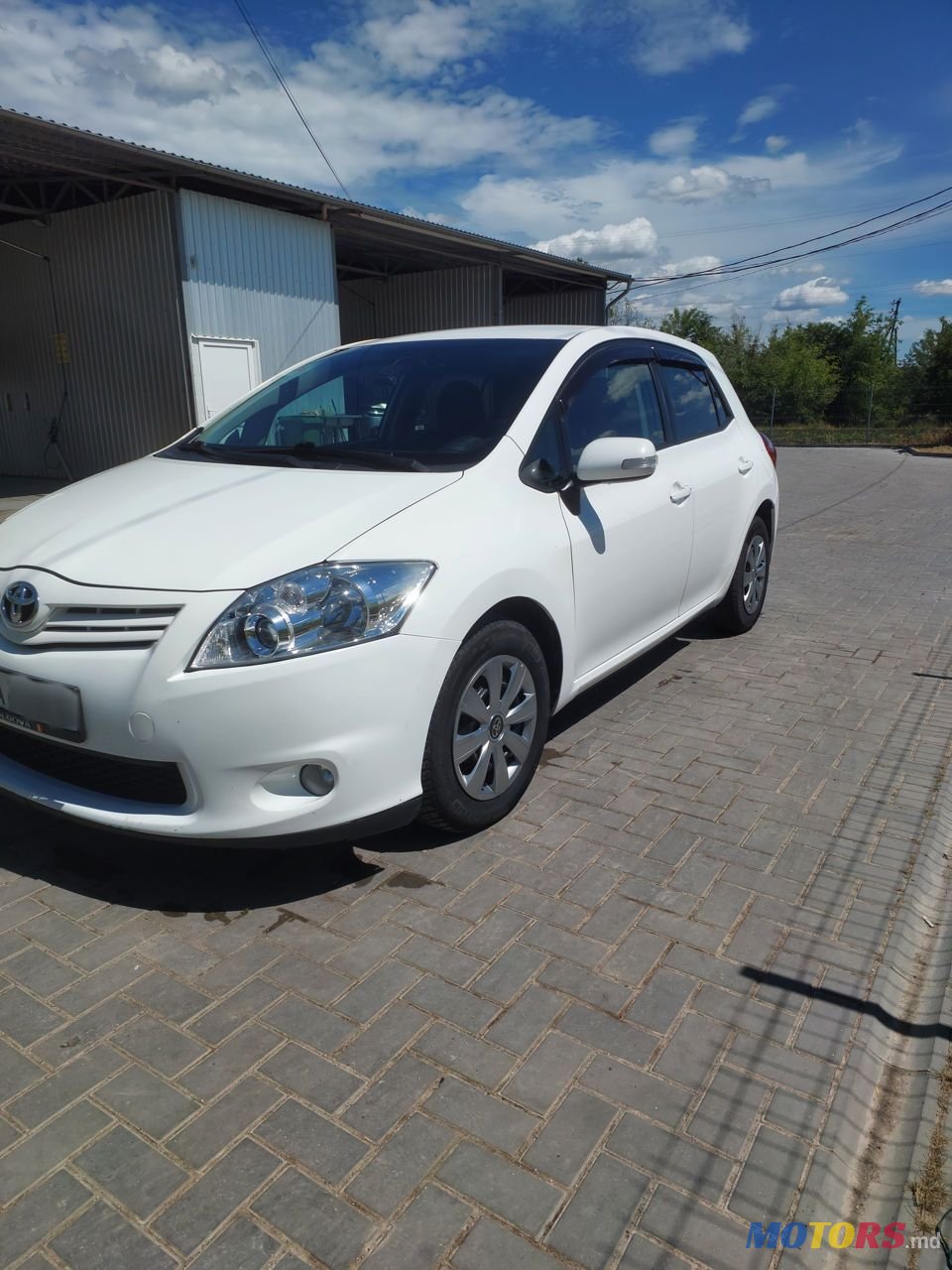 2010' Toyota Auris photo #3