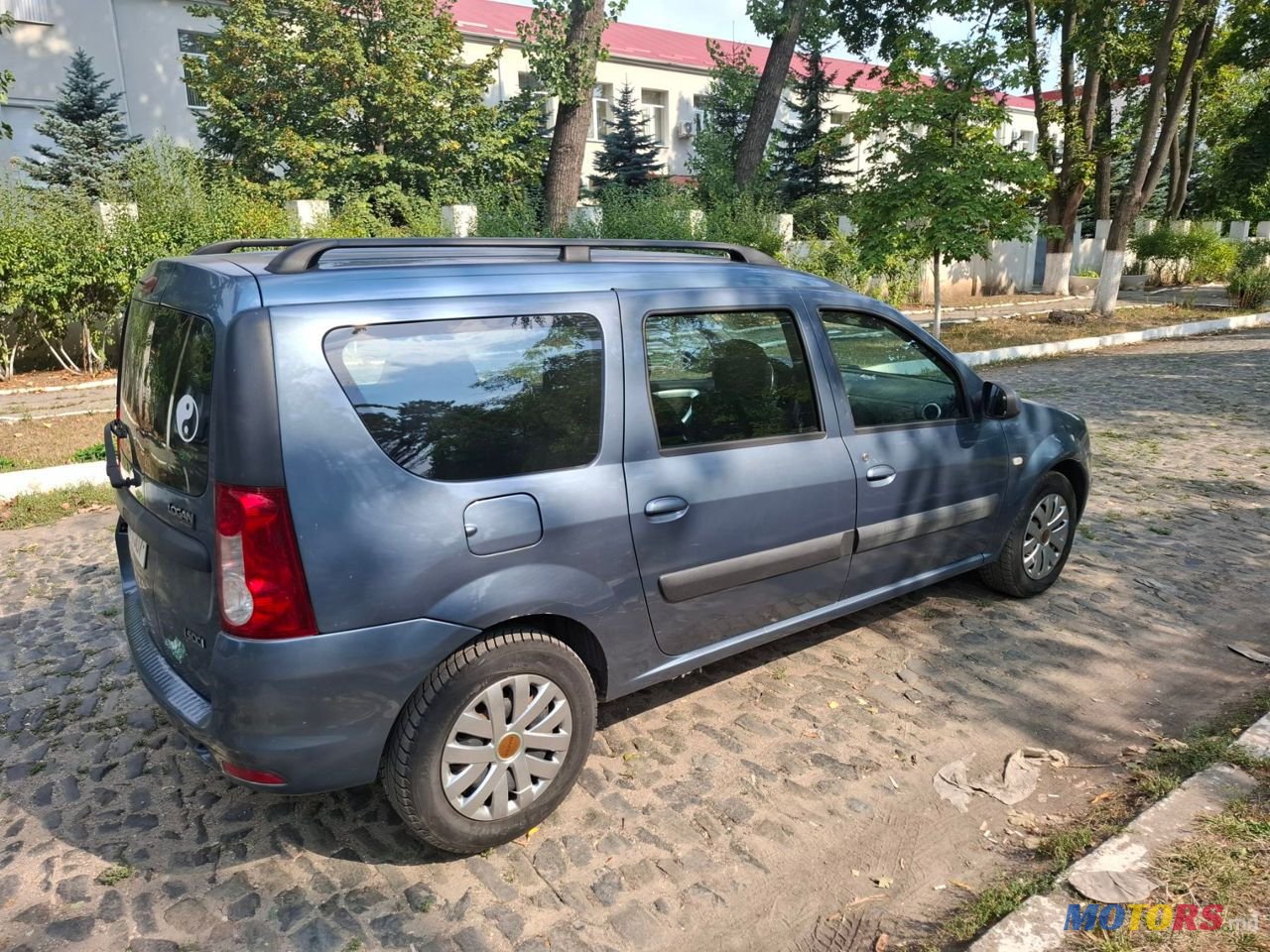 2009' Dacia Logan photo #4