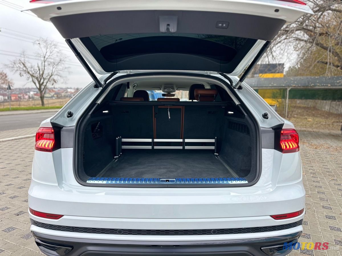 2022' Audi Q8 photo #5