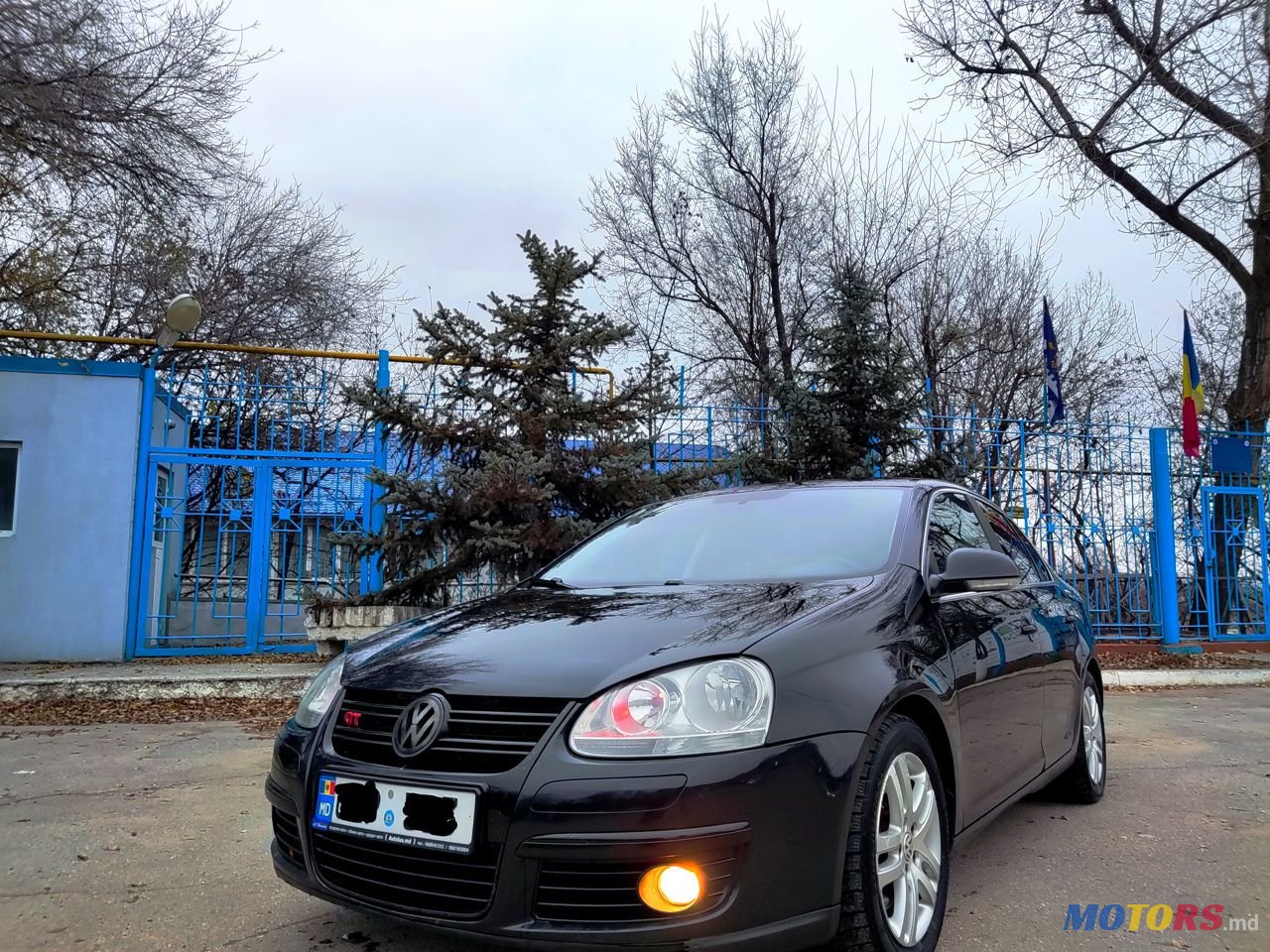 2009' Volkswagen Golf photo #2