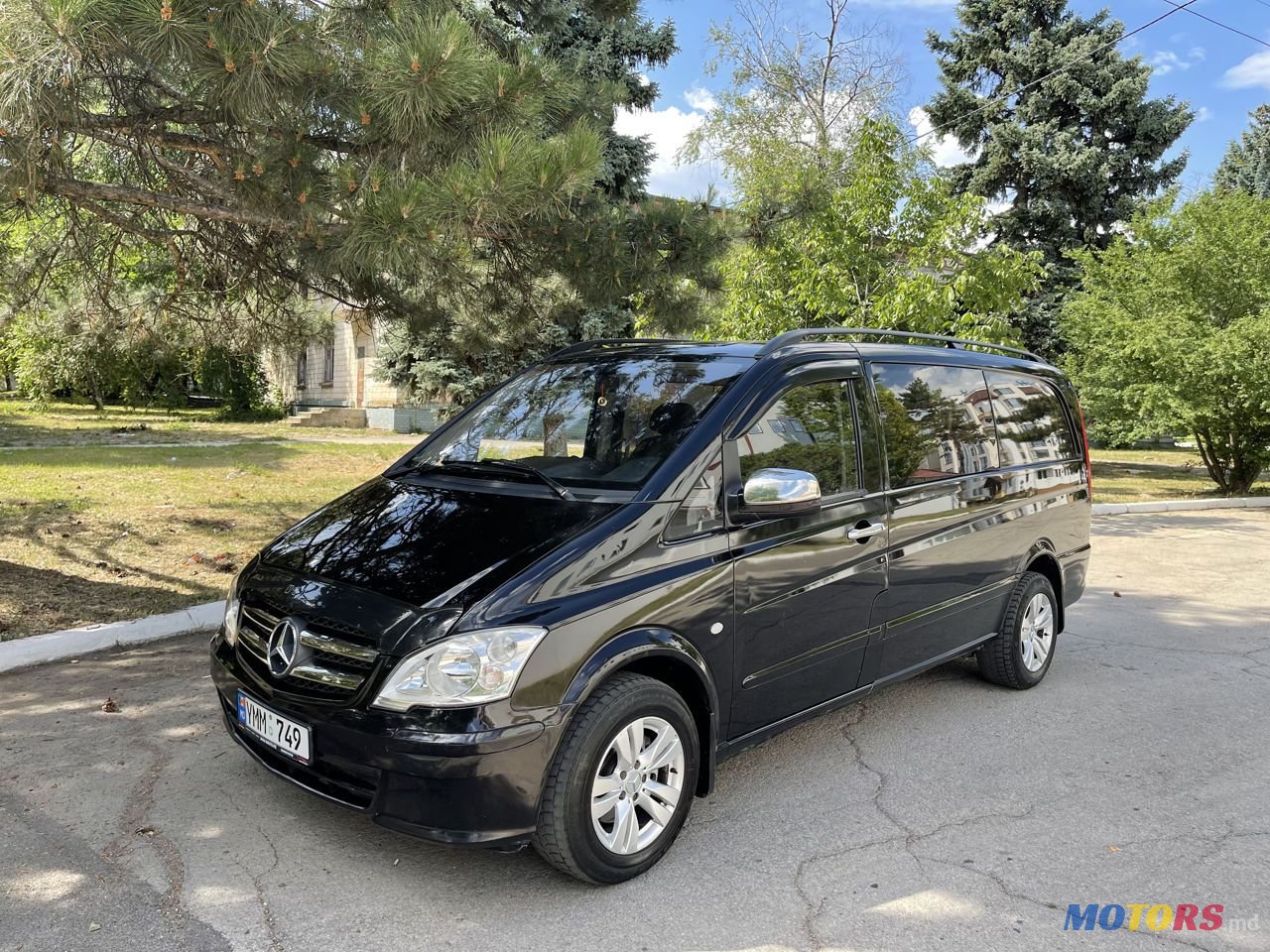 2011' Mercedes-Benz Vito photo #2