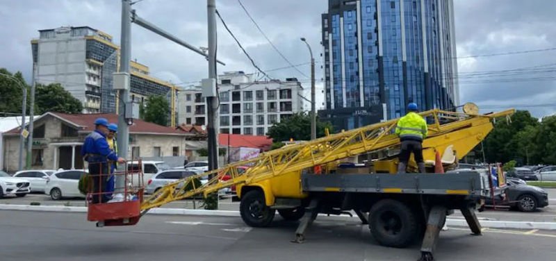 Trafic mai sigur și mai fluent: În Chișinău au fost instalați primii senzori inteligenți