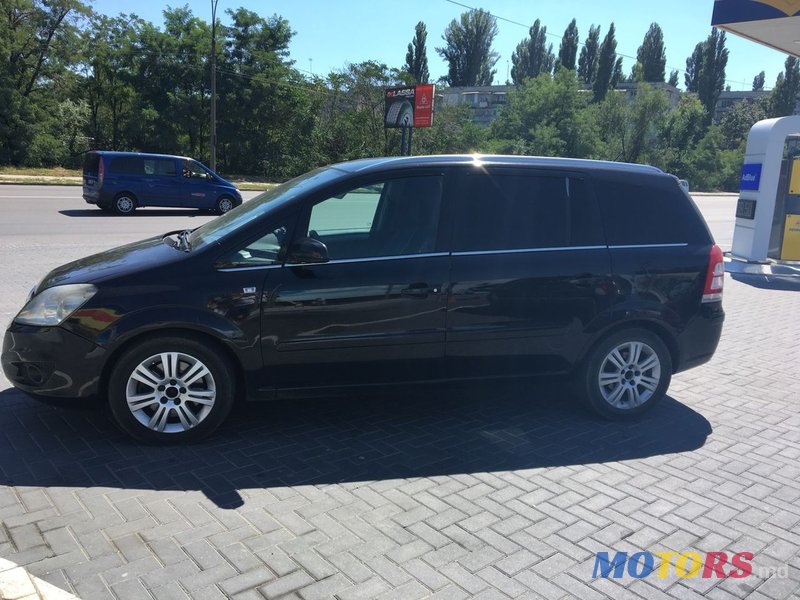 2008' Opel Zafira photo #1