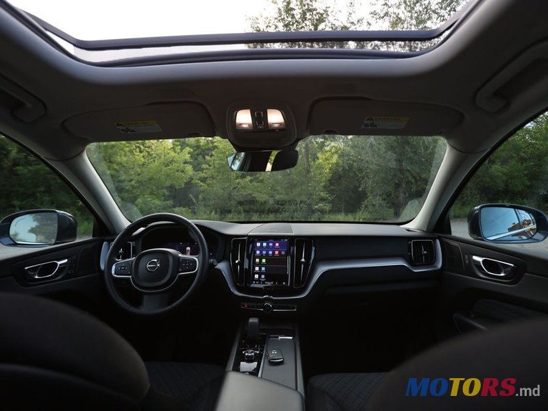 2022' Volvo XC60 photo #5