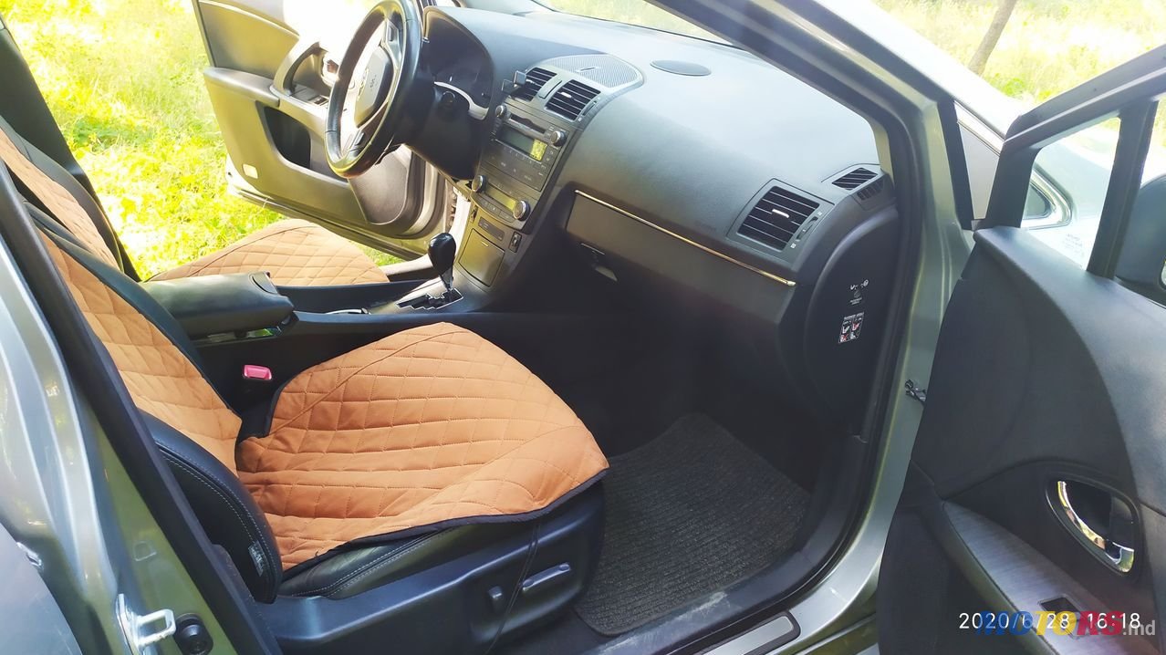 2009' Toyota Avensis photo #4