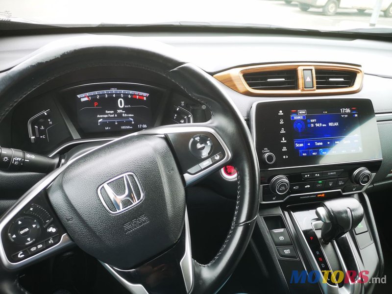 2017' Honda CR-V photo #6