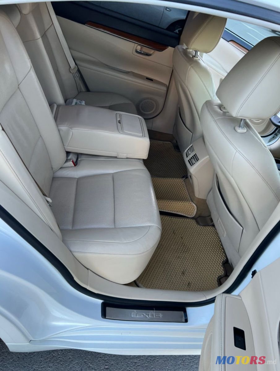 2013' Lexus Es Series photo #6