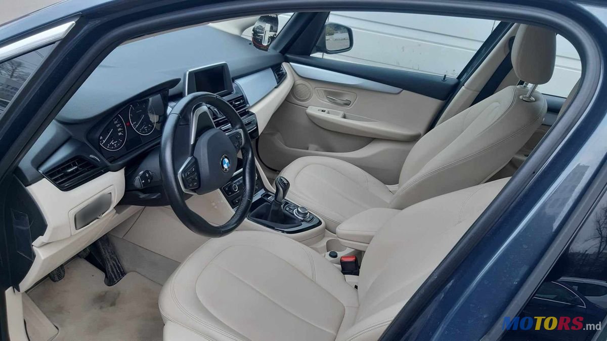 2015' BMW 2 Series Gran Tourer photo #5