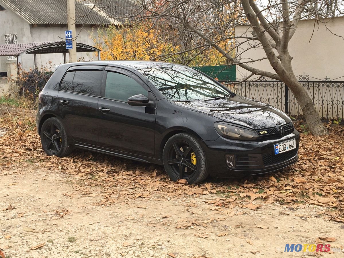 2009' Volkswagen Golf photo #1