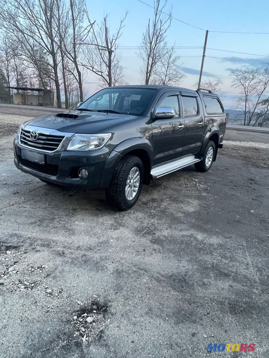 2016' Toyota Hilux photo #5