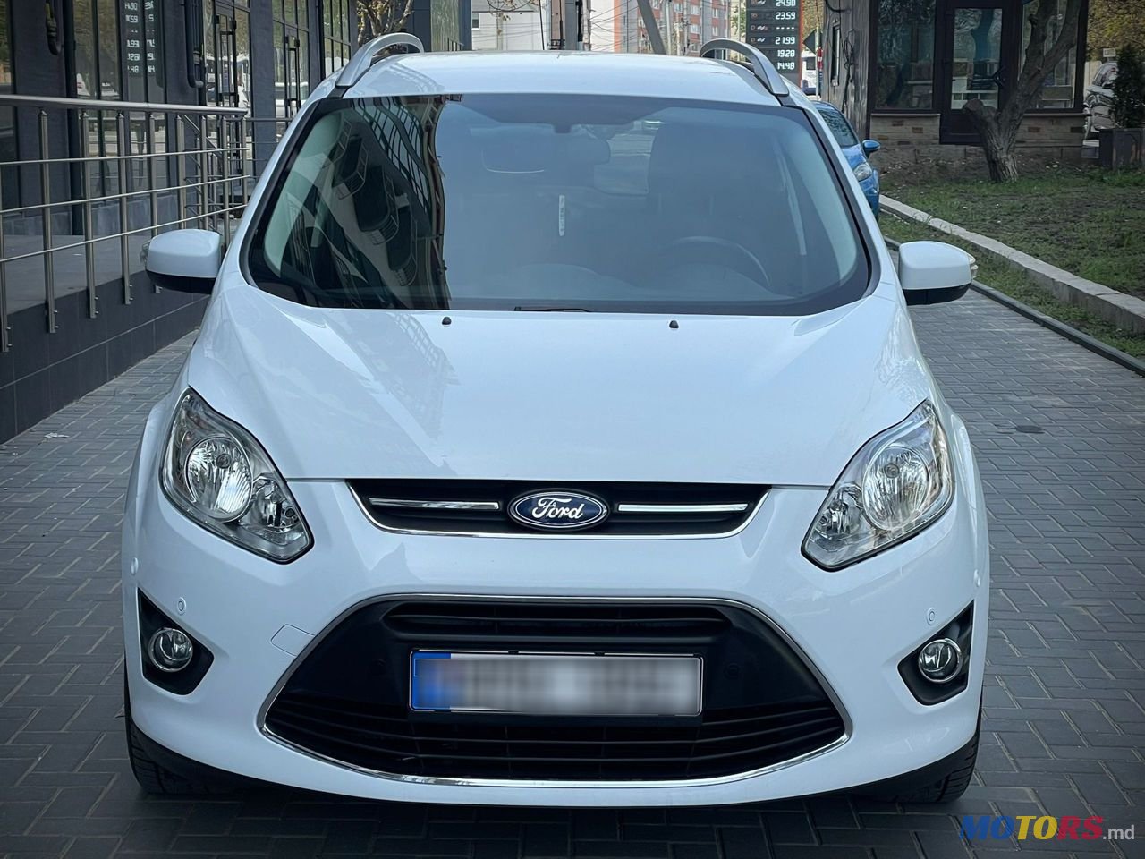 2013' Ford C-MAX photo #2