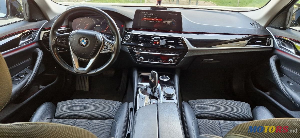 2019' BMW 5 Series photo #5