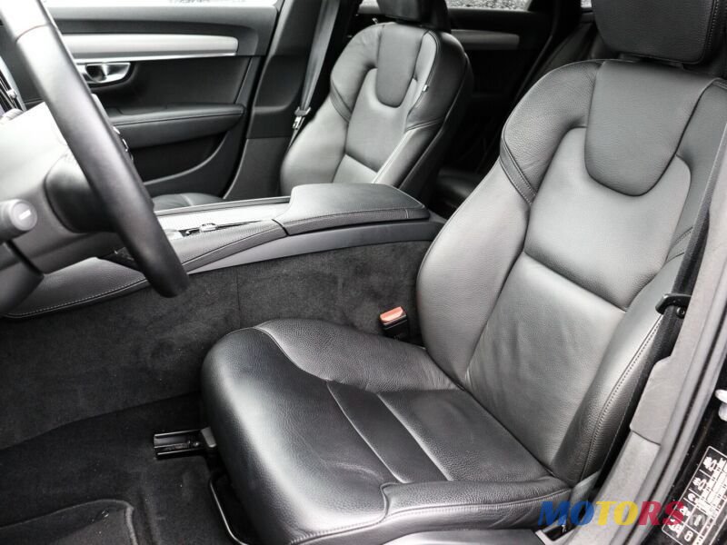 2018' Volvo V90 photo #1