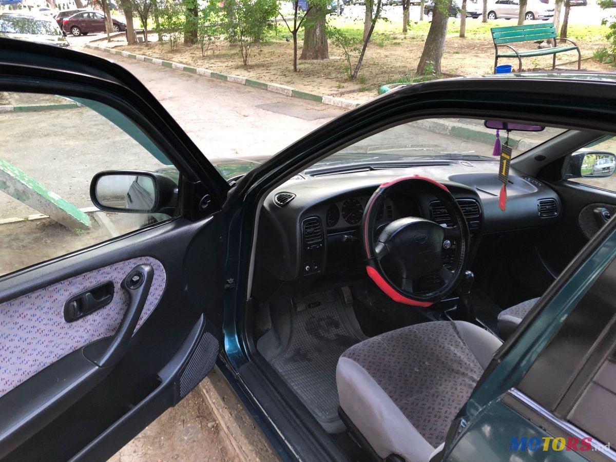1996' Nissan Primera photo #3