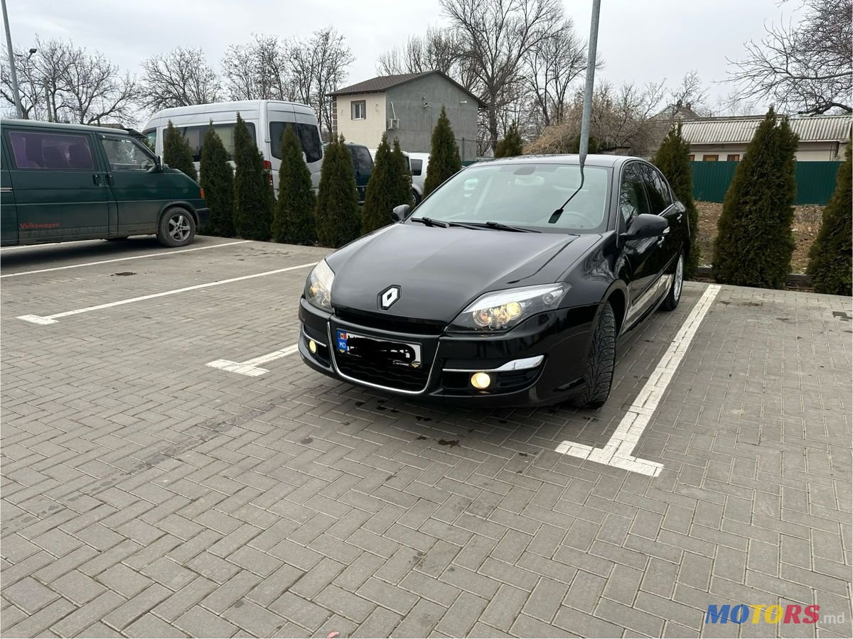 2013' Renault Laguna photo #5