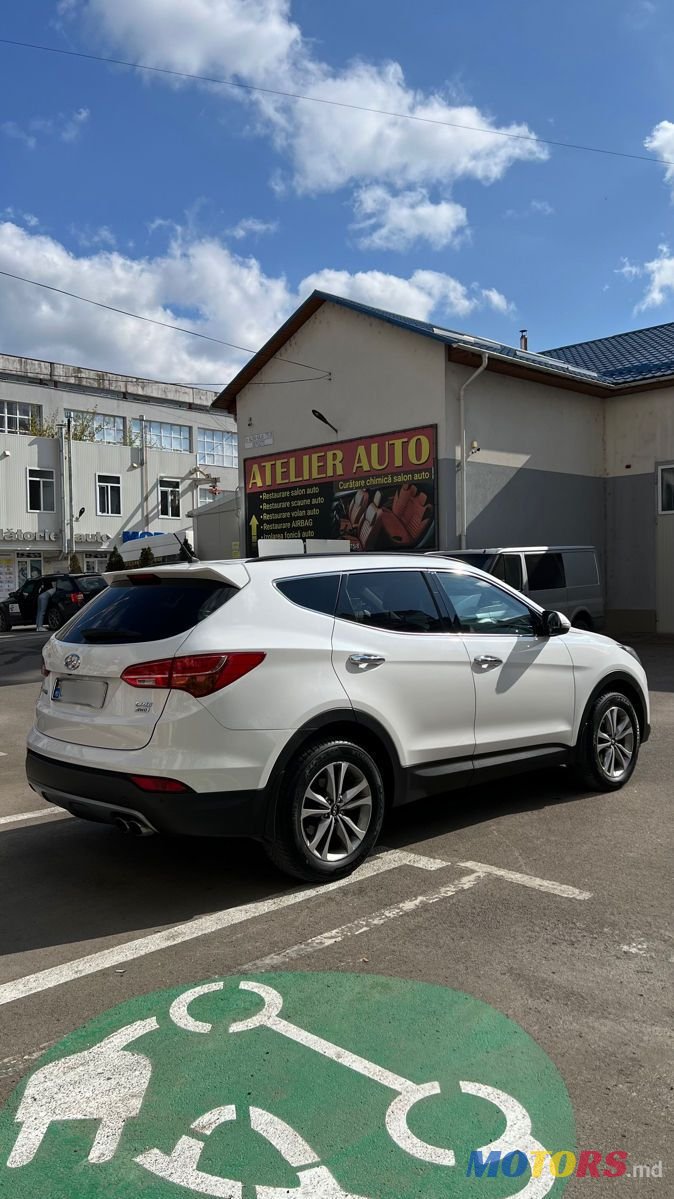 2015' Hyundai Santa Fe photo #4