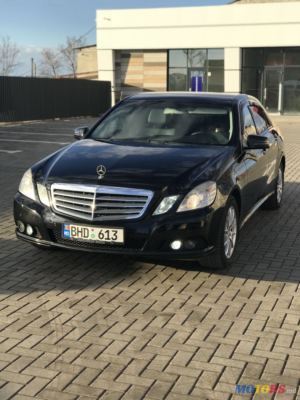 2011' Mercedes-Benz E Класс photo #1