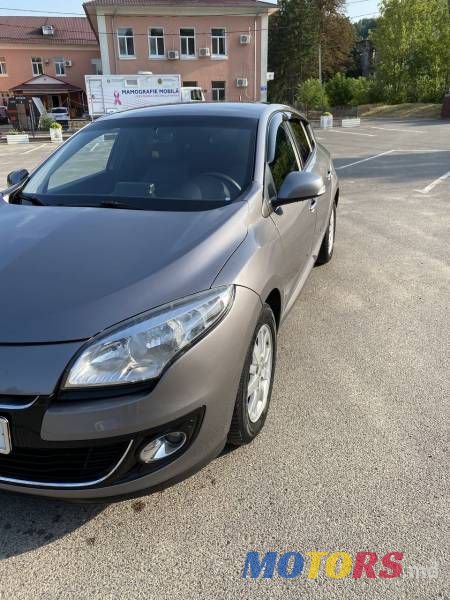 2012' Renault Megane photo #2