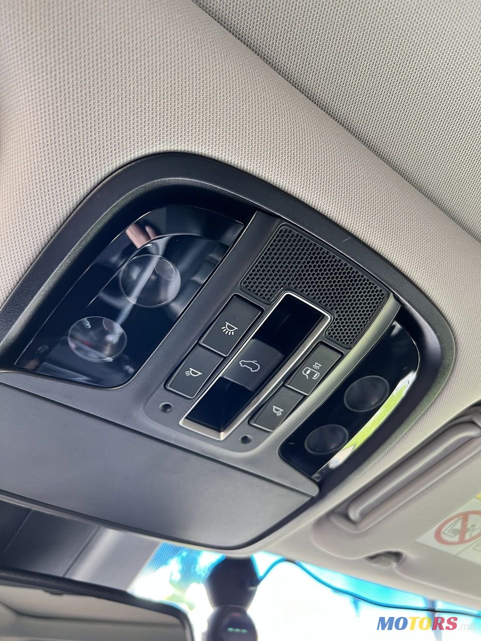 2020' Kia Sorento photo #6