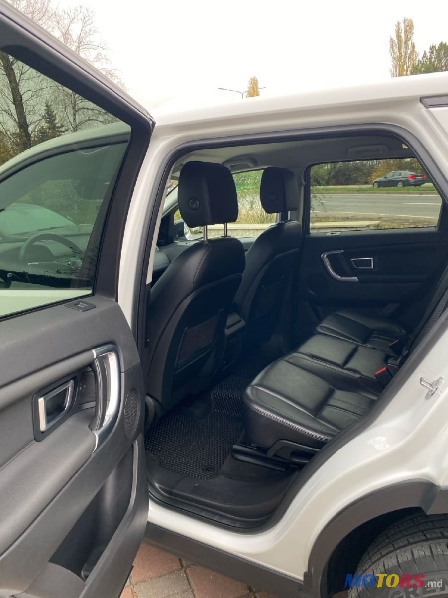 2016' Land Rover Discovery Sport photo #6