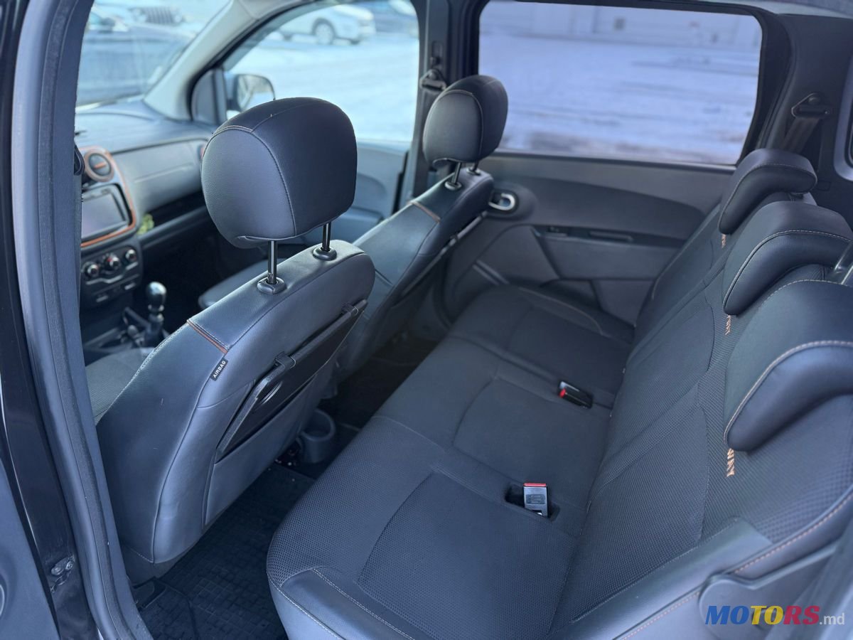 2017' Dacia Lodgy photo #6