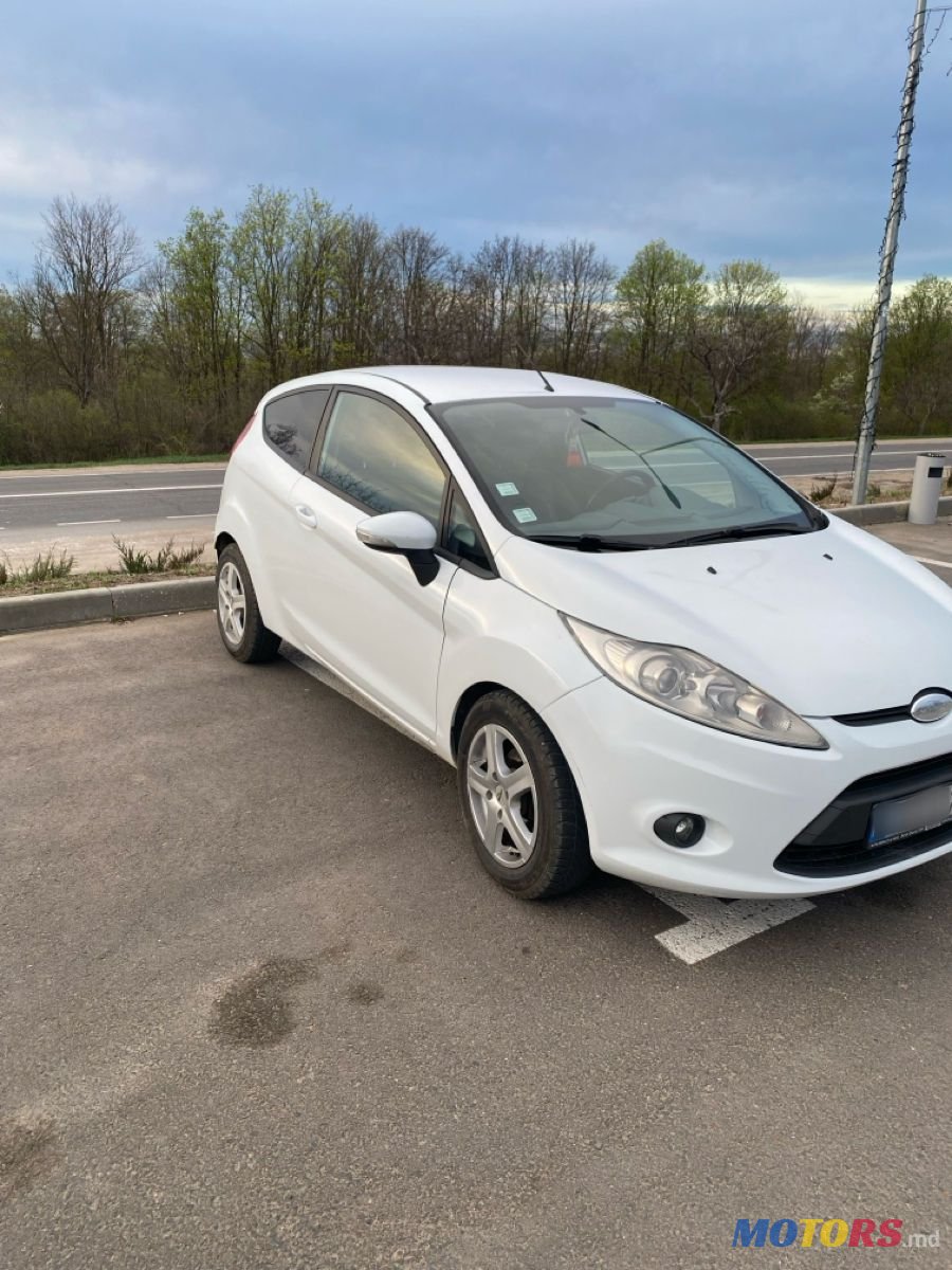 2009' Ford Fiesta photo #3