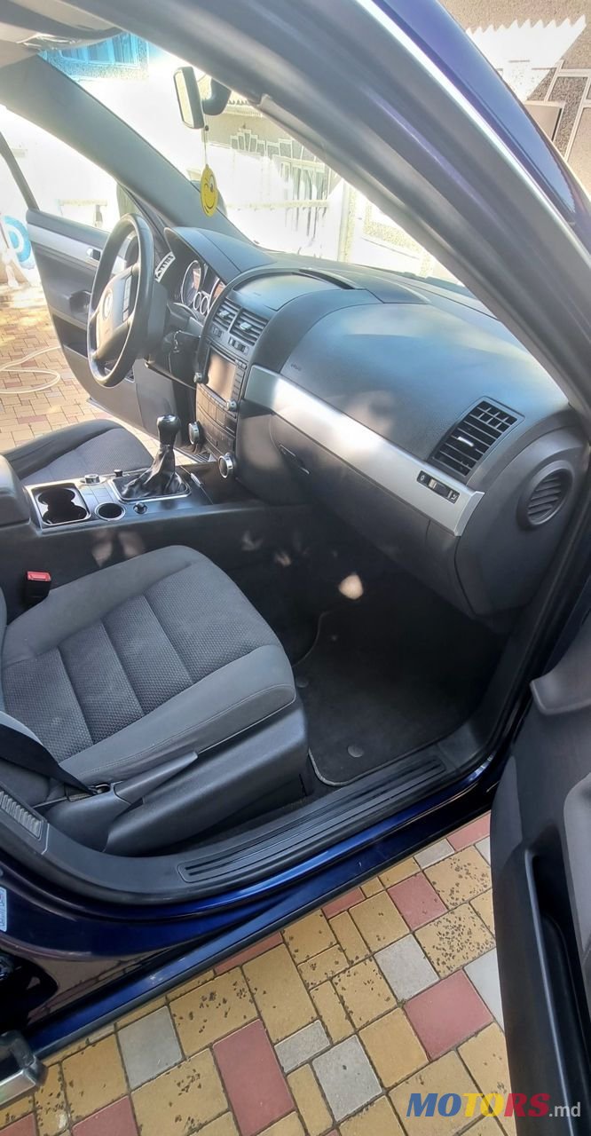 2006' Volkswagen Touareg photo #4