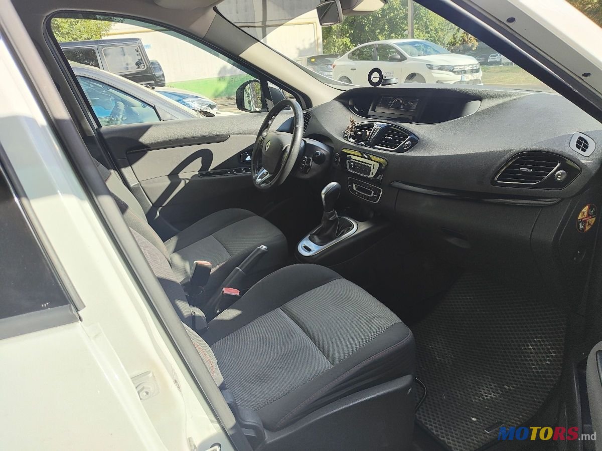 2014' Renault Grand Scenic photo #5