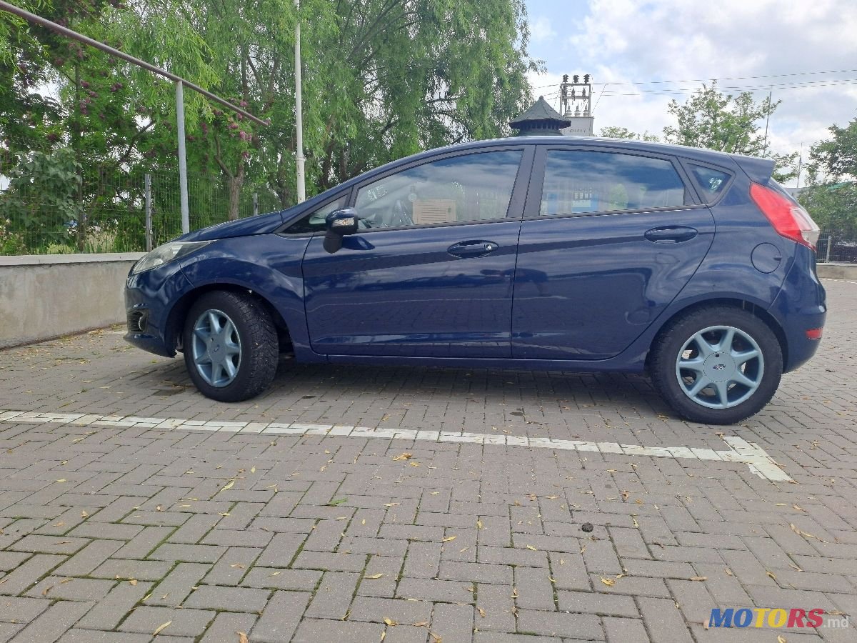 2014' Ford Fiesta photo #2