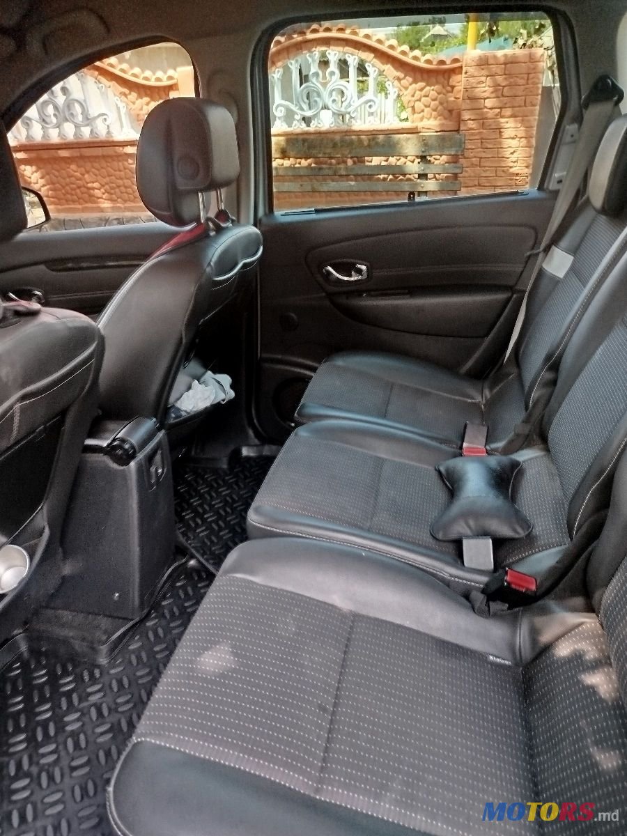 2014' Renault Grand Scenic photo #5