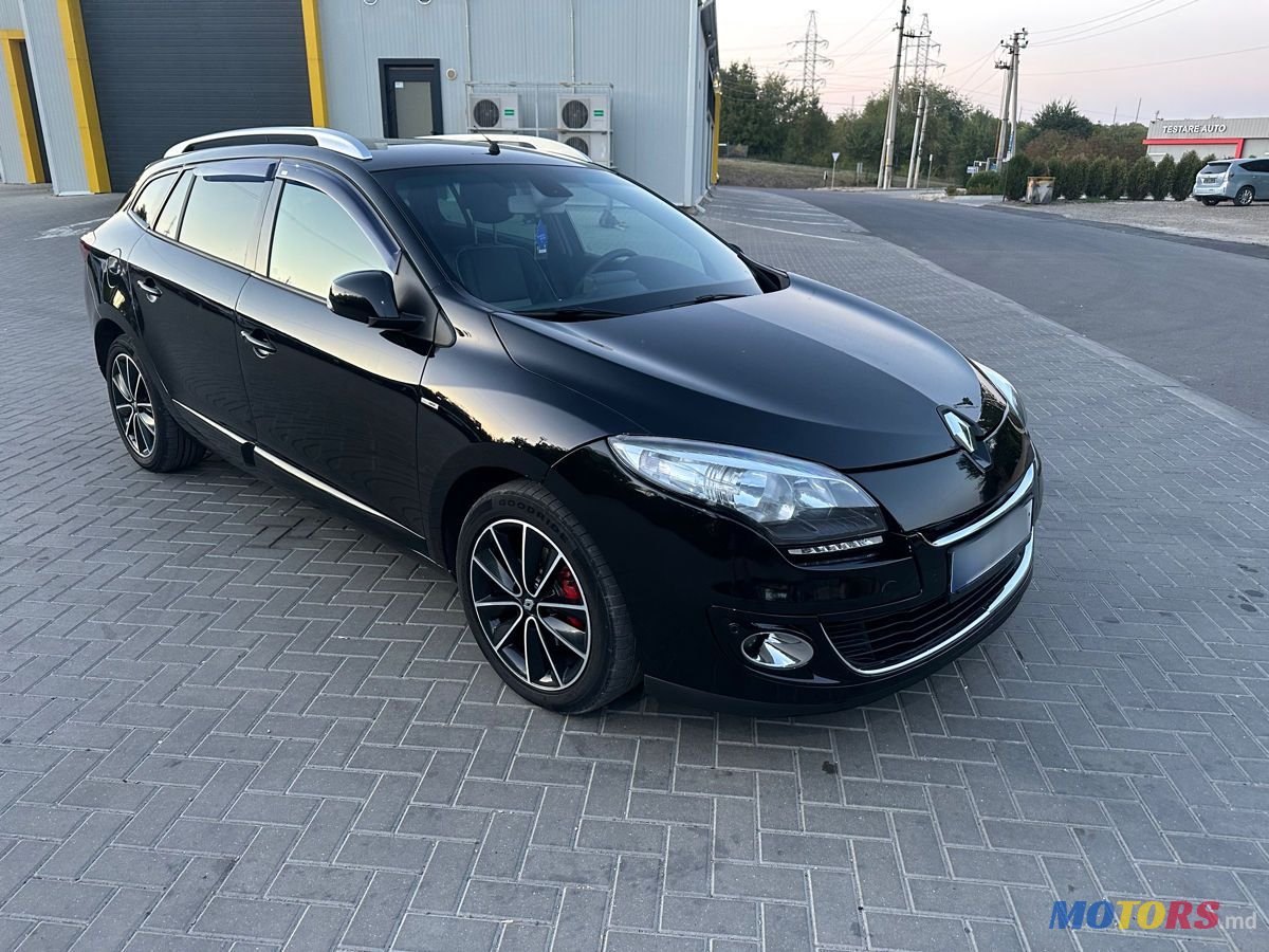 2012' Renault Megane photo #1