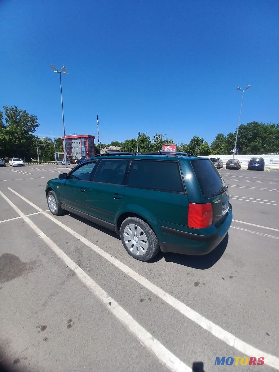 2000' Volkswagen Passat photo #3