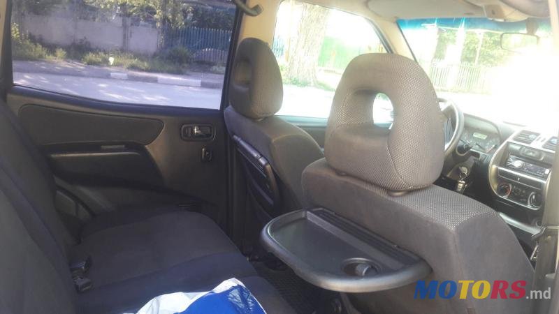 2005' Nissan Terrano photo #3