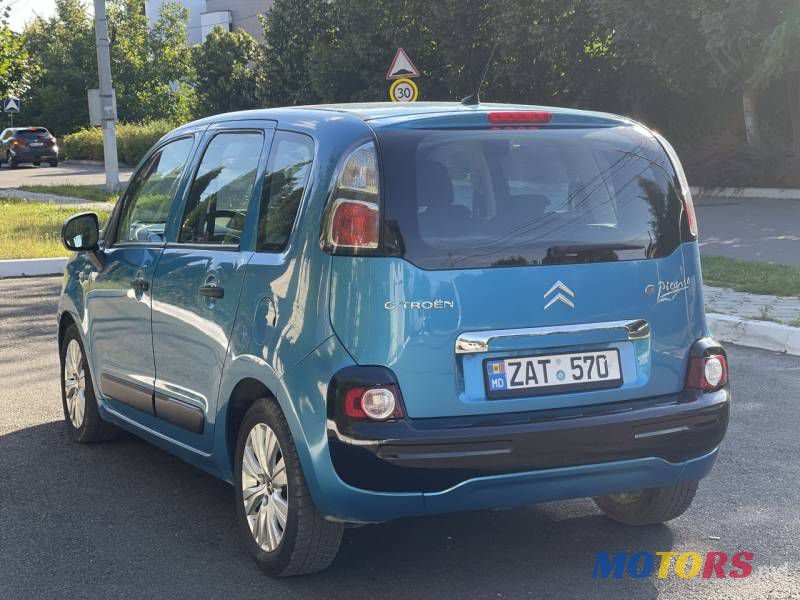 2009' Citroen C3 Picasso photo #3