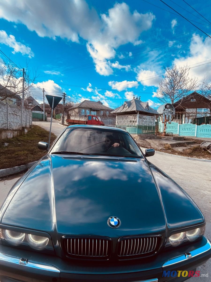 2001' BMW 7 Series photo #5