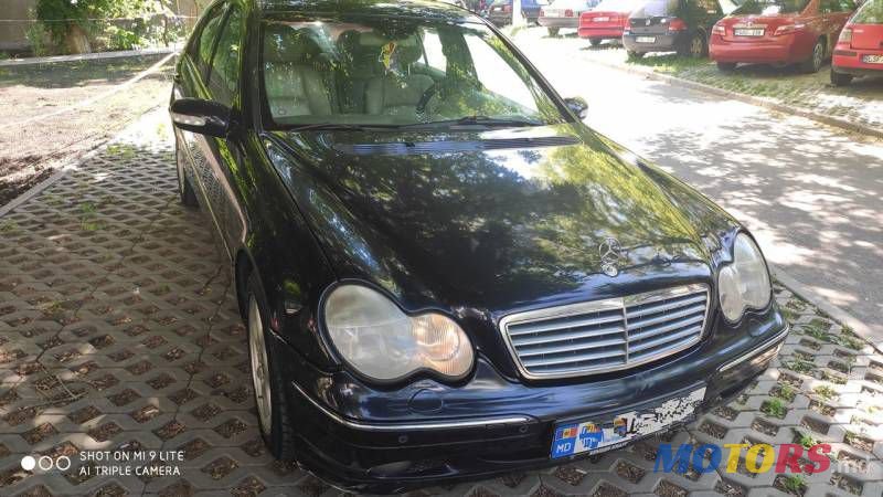 2001' Mercedes-Benz C photo #3