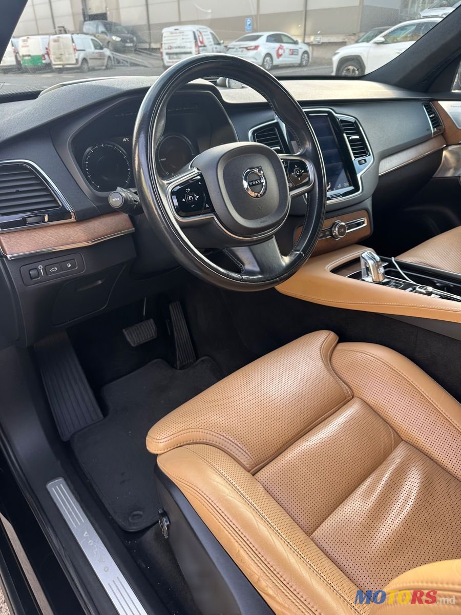 2017' Volvo XC90 photo #6