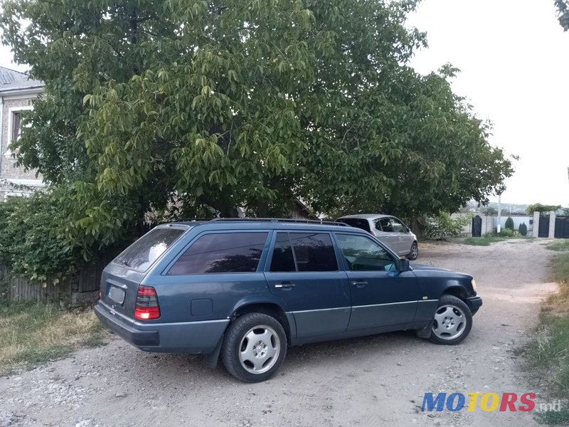 1994' Mercedes-Benz W124 photo #5