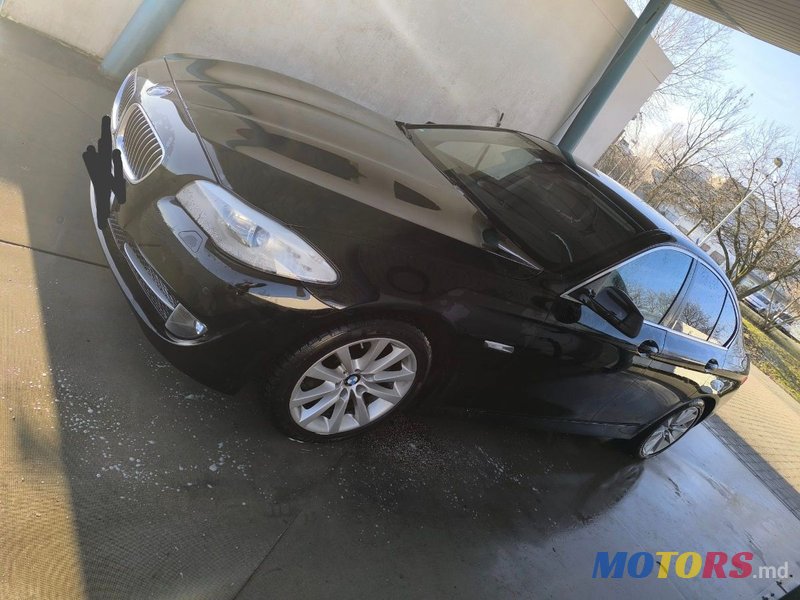 2012' BMW 5 Series photo #4