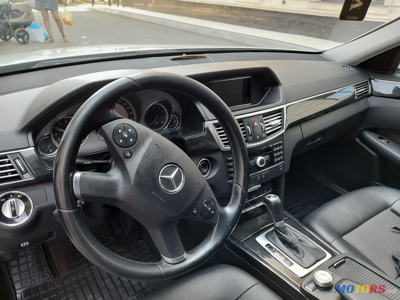 2010' Mercedes-Benz E Класс photo #6